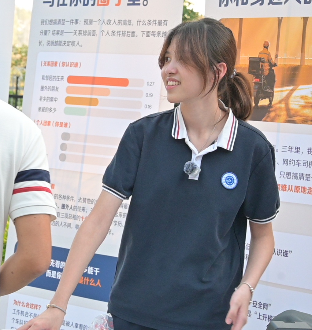 Heiwun at the community pop-up